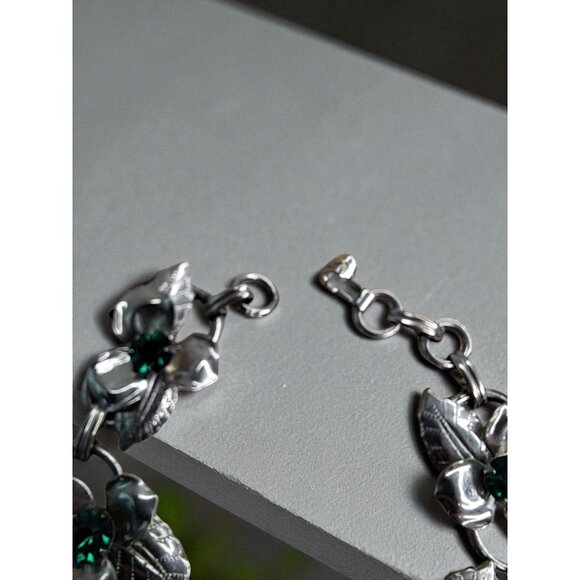 Vintage 1950s Silver Tone Floral Necklace & Bracelet Set with Green Glass Rhines - Picture 6 of 8